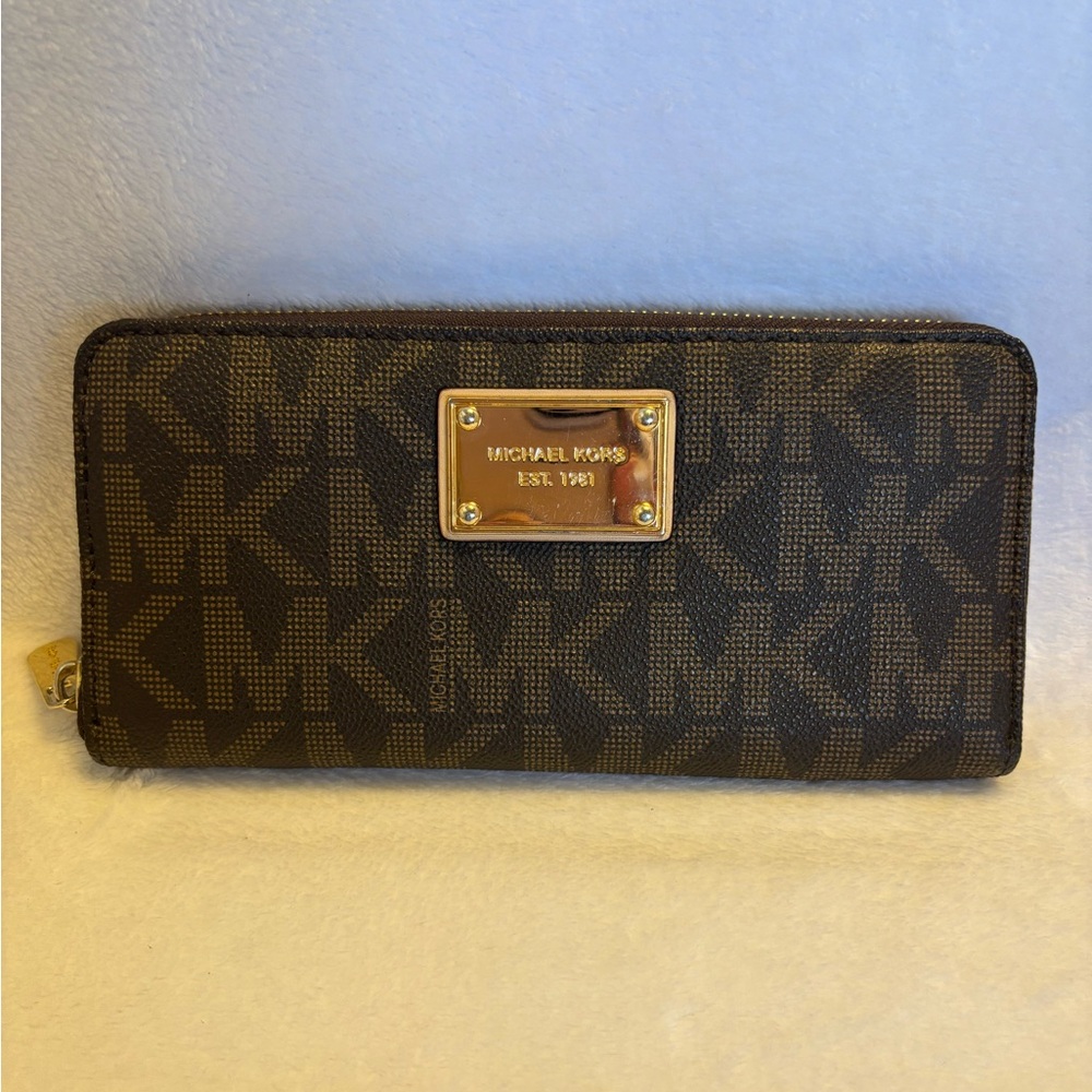 Michael Kors Brown Signature Jet Set Gold Zip Around Large Wallet